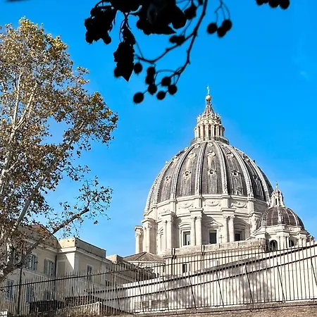 Living In Vatican Rome